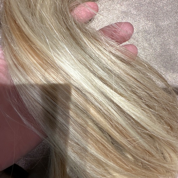 Sizzle Hair Extensions String Halo Style Light Blonde 16” 100 Gram 27/613. - Picture 6 of 9